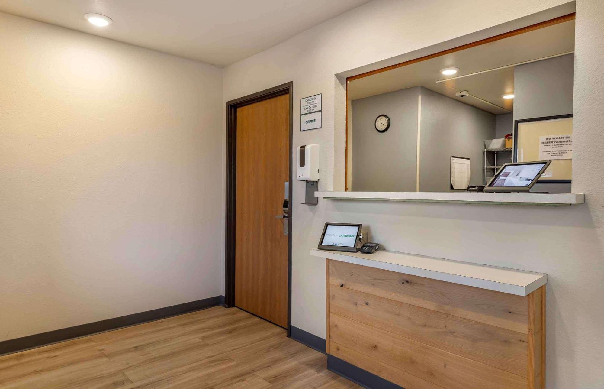 Extended Stay America Select Suites - Wichita - North Buitenkant foto