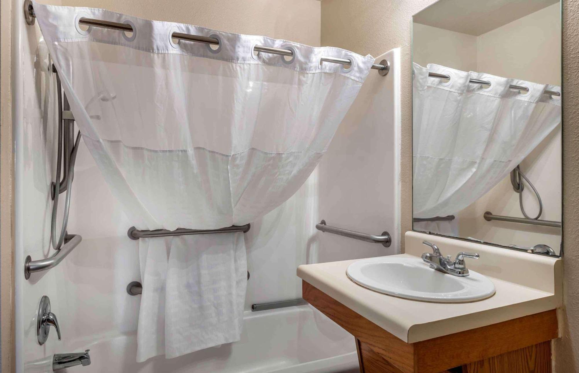 Extended Stay America Select Suites - Wichita - North Buitenkant foto