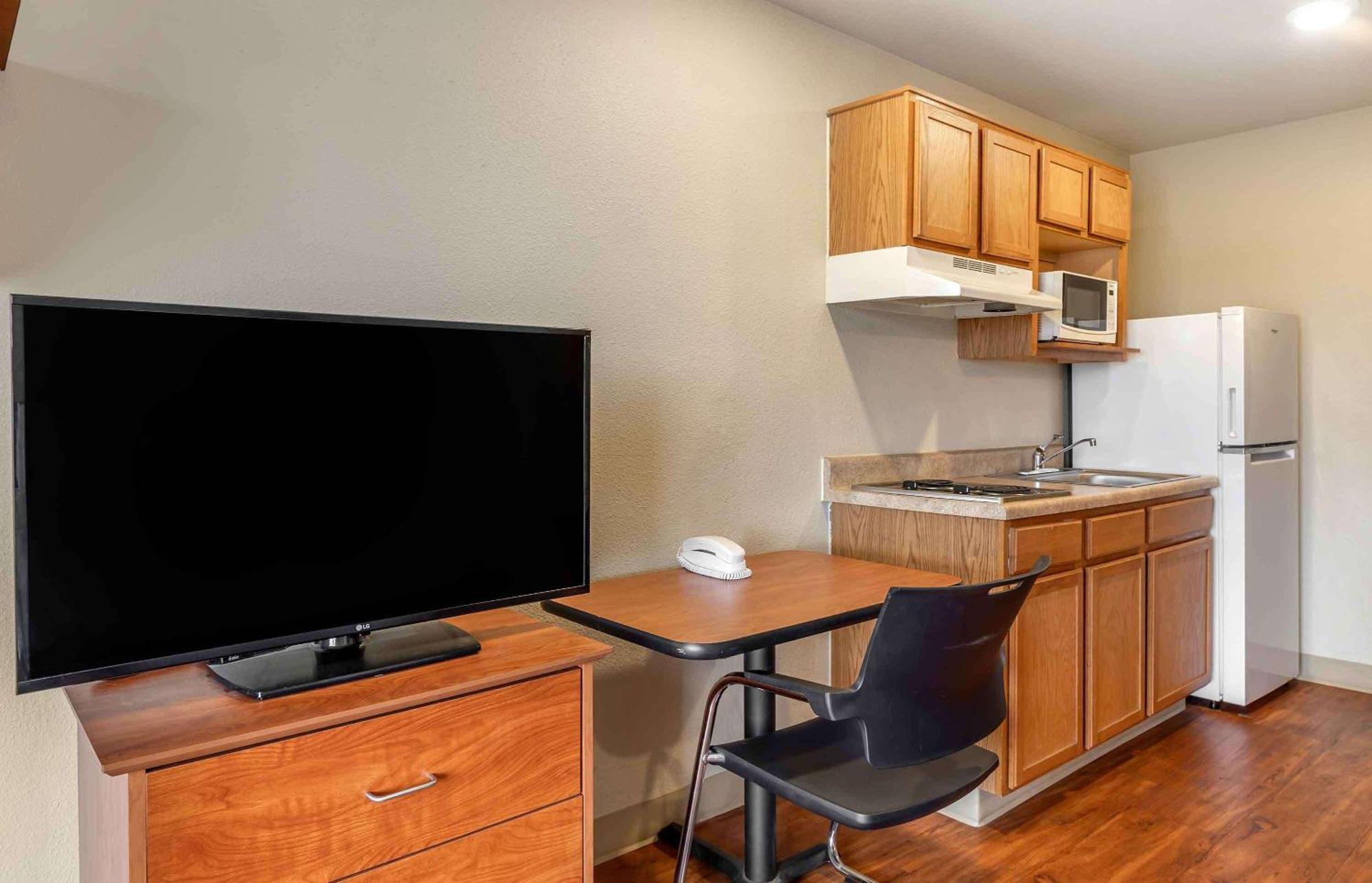 Extended Stay America Select Suites - Wichita - North Buitenkant foto