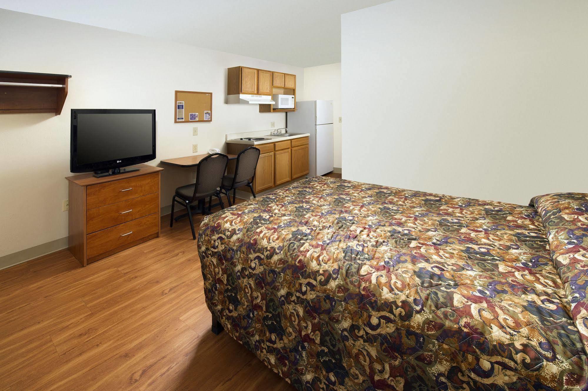 Extended Stay America Select Suites - Wichita - North Buitenkant foto